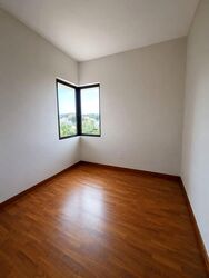 Simsville (D14), Condominium #588250811